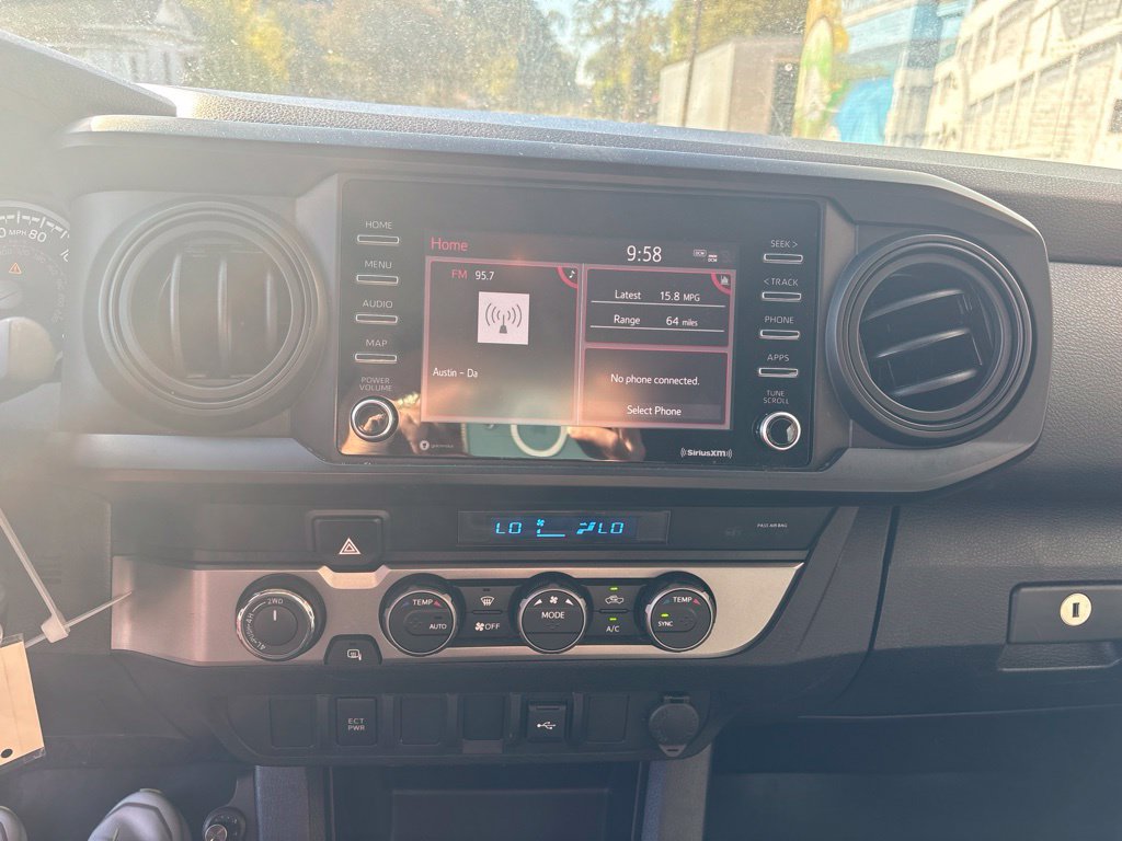 Used 2021 Toyota Tacoma SR AWD/4WD image 19
