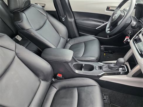 Certified 2025 Toyota Corolla Cross L image 10