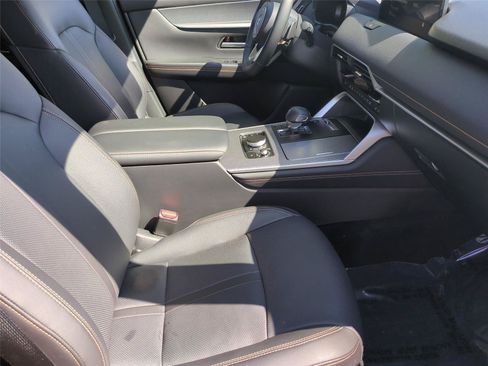 Used 2025 MAZDA CX-70 Plug-In Hybrid w/ Premium Pkg AWD/4WD image 21