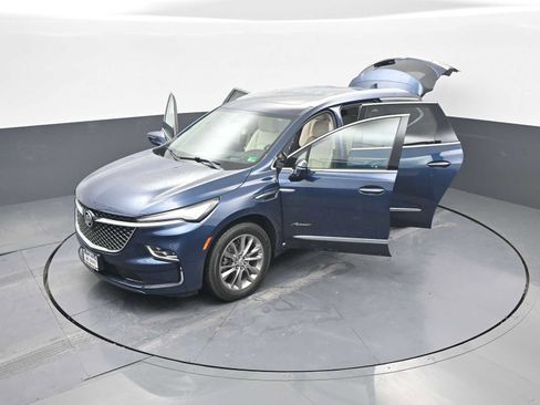 Used 2024 Buick Enclave Avenir w/ Avenir Technology Package AWD/4WD image 40