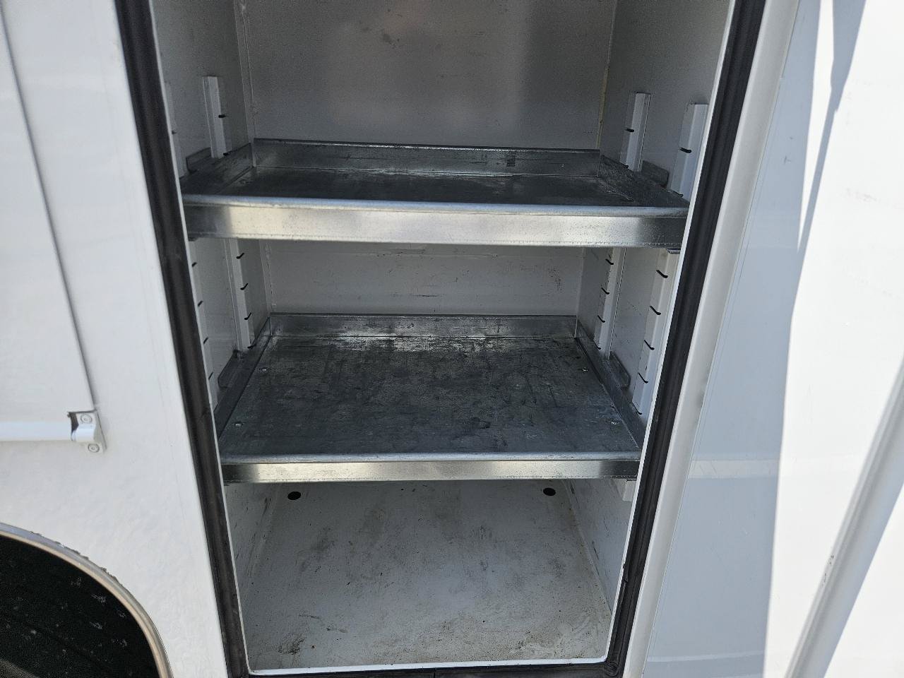 Used 2022 Ford F650 2WD Regular Cab Super Duty image 33