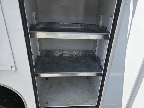 Used 2022 Ford F650 2WD Regular Cab Super Duty image 33