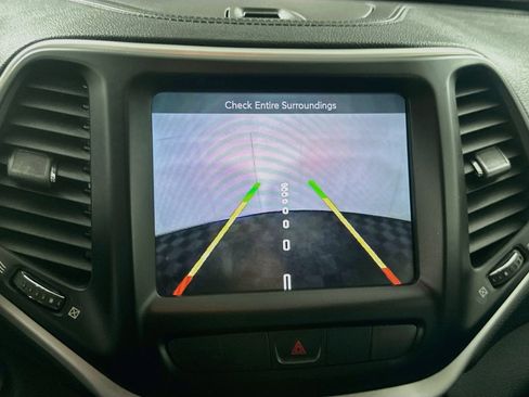 Used 2014 Jeep Cherokee Limited FWD image 22