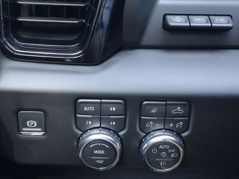 Used 2026 GMC Sierra 2500 AT4 w/ AT4 Premium Plus Package AWD/4WD image 17