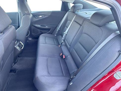 Used 2025 Chevrolet Malibu LT FWD image 24