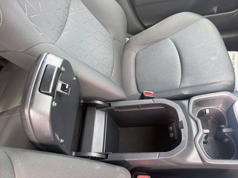 Used 2023 Toyota RAV4 XLE AWD/4WD image 42
