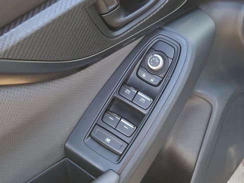 Used 2021 Subaru Crosstrek 2.5i Sport w/ Moonroof Package image 17