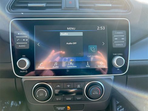 Used 2023 Nissan Leaf S image 5