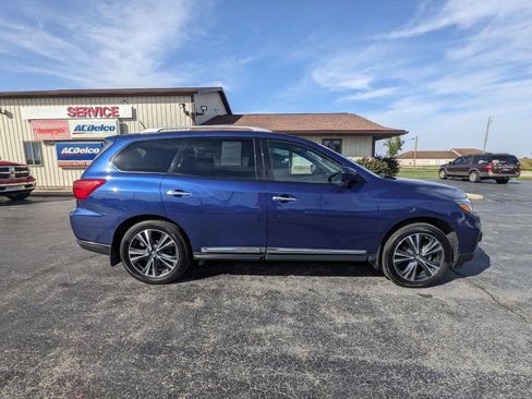 Used 2018 Nissan Pathfinder Platinum w/ Cargo Package image 1