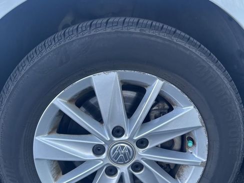 Used 2016 Volkswagen Golf 1.8T TSI 2-Door image 9