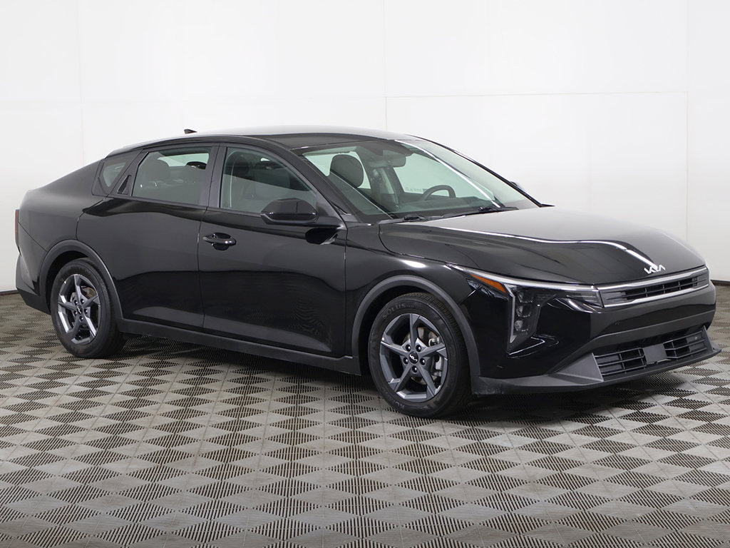 Used 2025 Kia K4 FWD image 47