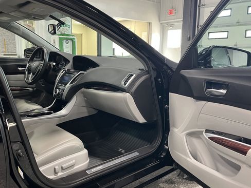 Used 2016 Acura TLX V6 image 6