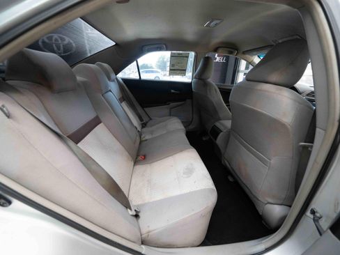 Used 2012 Toyota Camry LE FWD image 24