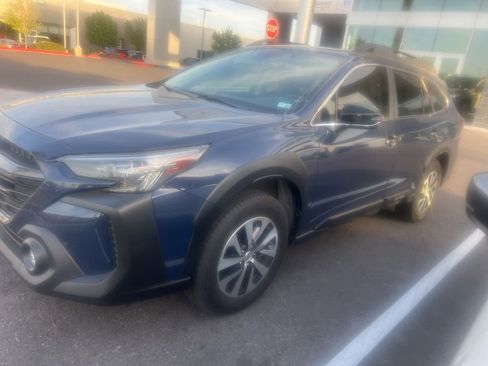 Certified 2025 Subaru Outback Premium w/ Popular Package #1A image 4