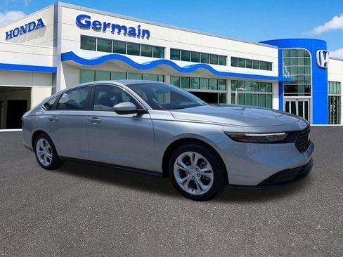 Certified 2025 Honda Accord LX image 3