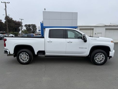 Used 2023 Chevrolet Silverado 3500 High Country w/ Z71 Off-Road Package image 13