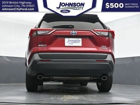 Used 2024 Toyota RAV4 XLE AWD/4WD image 32