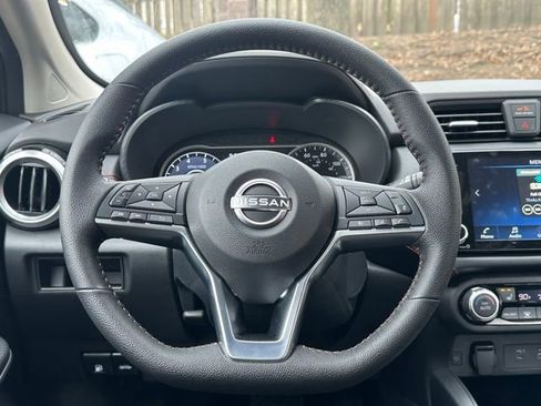 New 2025 Nissan Versa SR w/ Trunk Package image 13