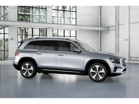 New 2026 Mercedes-Benz GLB 250 4MATIC image 14