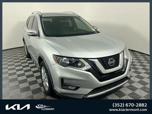 Used 2018 Nissan Rogue SV FWD image 1