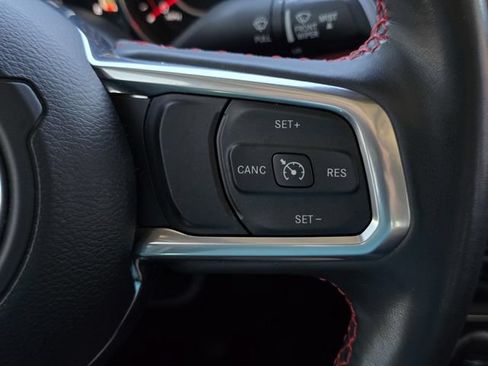 Used 2022 Jeep Gladiator Rubicon w/ Cold Weather Group AWD/4WD image 19