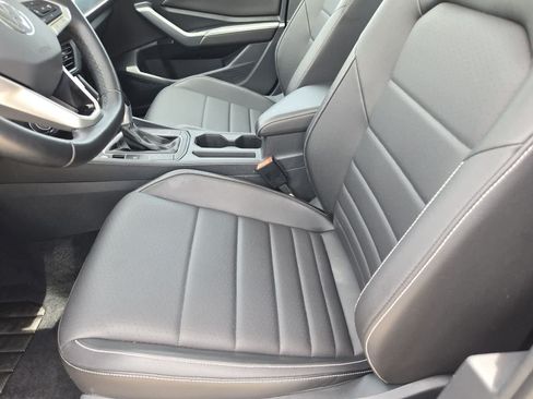Used 2022 Volkswagen Jetta SE w/ Panoramic Sunroof Package FWD image 14