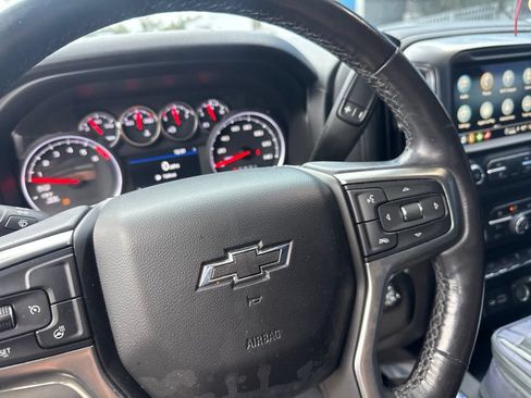 Used 2021 Chevrolet Silverado 1500 LT Trail Boss w/ Convenience Package II AWD/4WD image 21