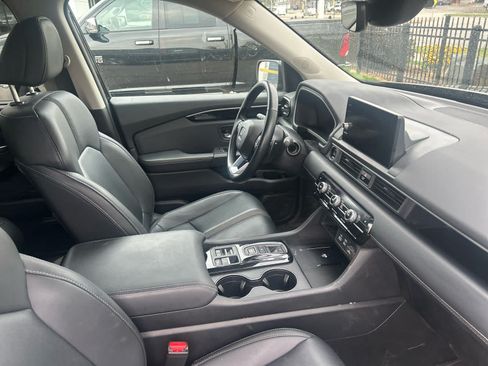 Used 2025 Honda Pilot EX-L image 5