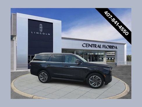 New 2026 Lincoln Navigator Premiere AWD/4WD image 1