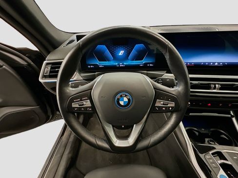 Used 2024 BMW i4 xDrive40i image 18