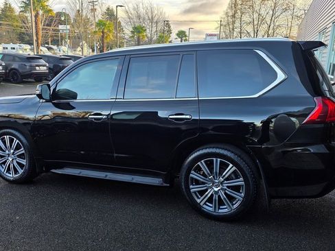 Used 2017 Lexus LX 570 4WD image 5