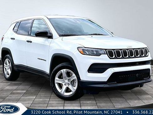 Used 2023 Jeep Compass Sport image 1