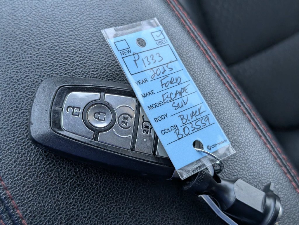 Used 2025 Ford Escape ST-Line Select AWD/4WD image 27