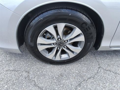 Used 2014 Honda Accord LX image 9