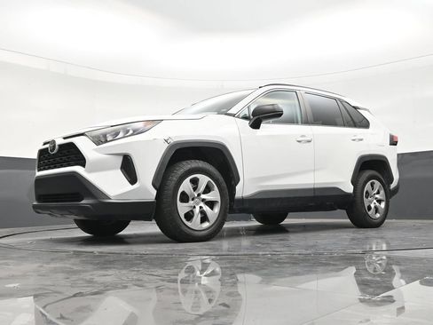 Used 2021 Toyota RAV4 LE FWD image 19