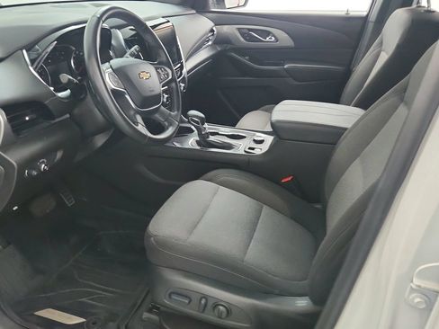 Used 2024 Chevrolet Traverse LT FWD image 17