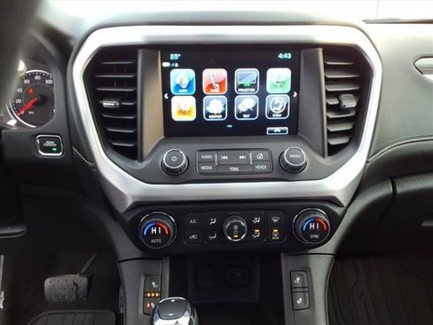 Used 2019 GMC Acadia SLT image 10