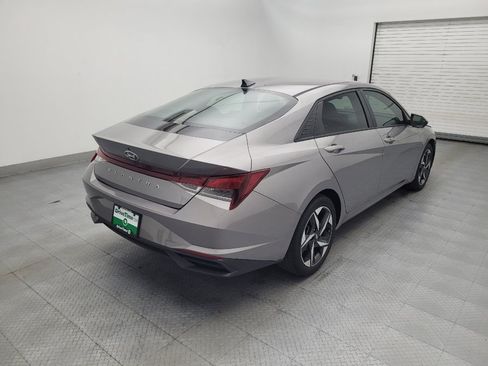 Used 2023 Hyundai Elantra SEL w/ Convenience Package FWD image 9