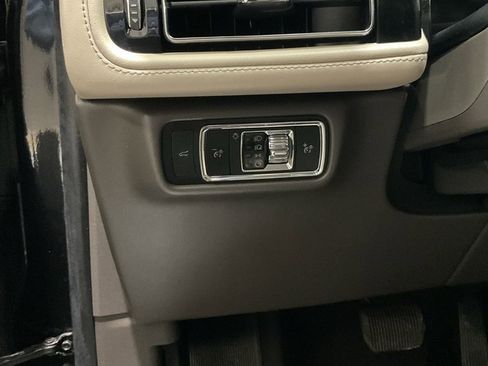 Used 2023 Lincoln Aviator 2WD image 8