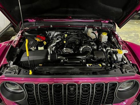 Used 2024 Jeep Gladiator Mojave AWD/4WD image 47