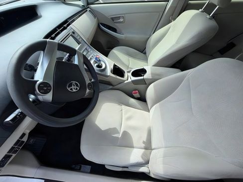 Used 2013 Toyota Prius Three FWD image 13