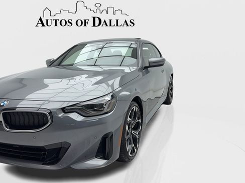 Used 2025 BMW 230i Coupe w/ Premium Package RWD image 3
