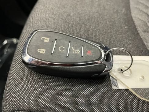 Used 2021 Chevrolet Equinox LT AWD/4WD image 24