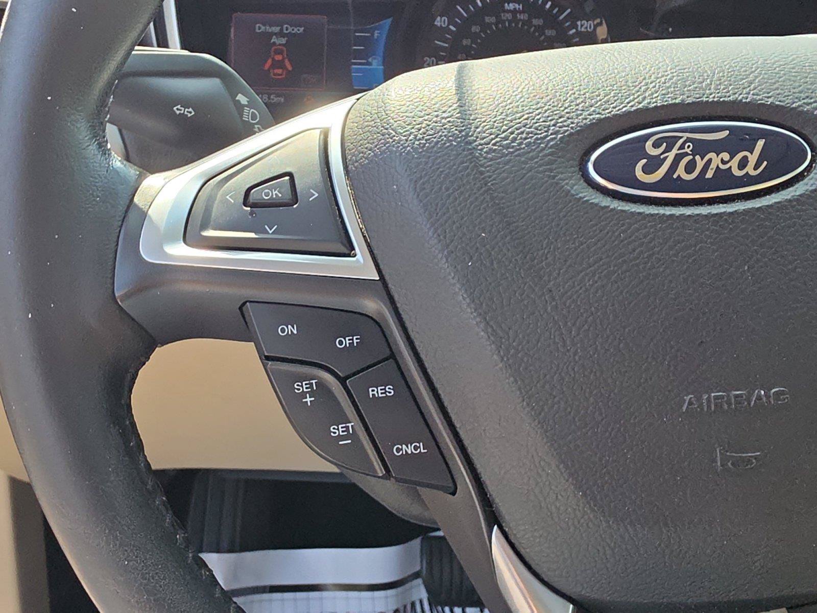 Used 2015 Ford Fusion SE w/ Equipment Group 202A FWD image 21