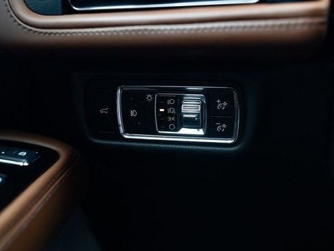 Used 2024 Lincoln Aviator Reserve w/ Equipment Group 201A image 14