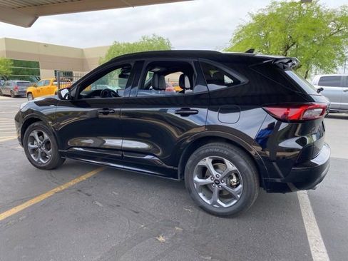 Used 2024 Ford Escape ST-Line image 2