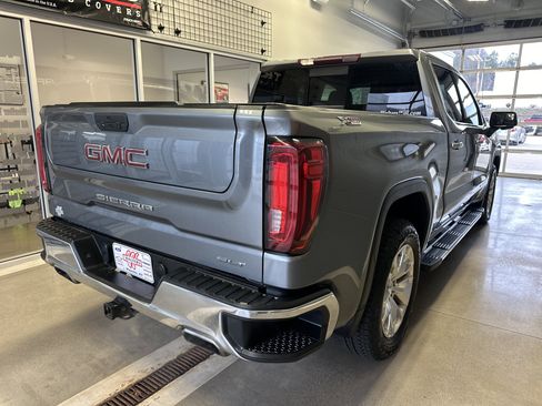 Used 2021 GMC Sierra 1500 SLT w/ SLT Premium Package image 2