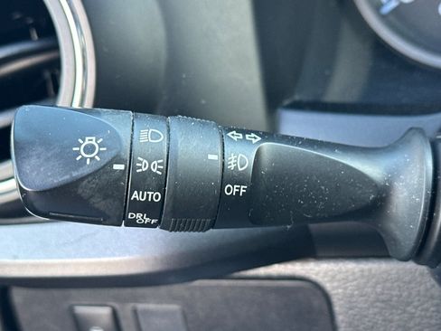 Used 2021 Toyota Tacoma TRD Off-Road w/ Technology Package image 36