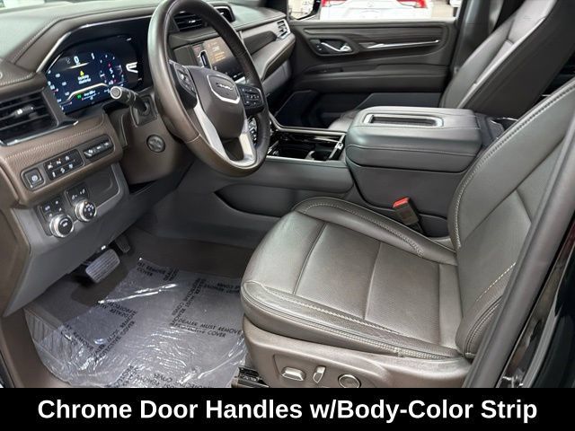 Used 2023 GMC Yukon XL Denali AWD/4WD image 18