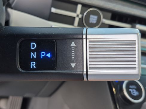 Certified 2025 Hyundai Santa Fe Calligraphy FWD image 34